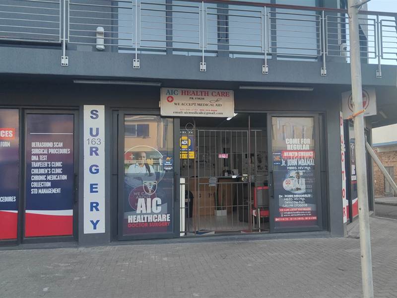 The AIC Healthcare doctor's surgery shopfront at 163 Voortrekker Road, Maitland